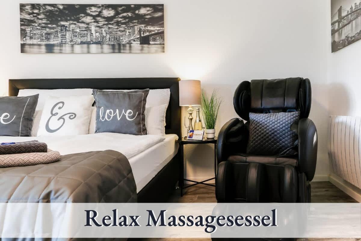 Relax-apartment Biberach: Smart Comfort With Massage Chair & Theater Apartment *